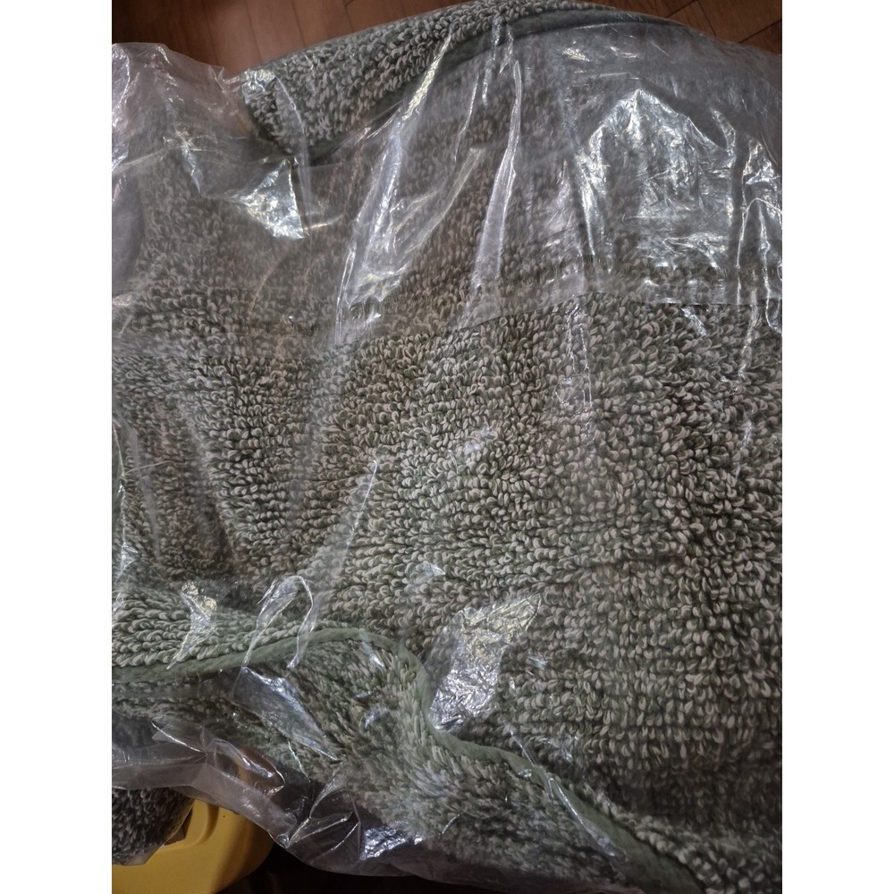 Fieldcrest Green Cotton Bath Rug 21" x 34" (193A/B)